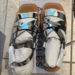 AEROSOLES Silver Sandals with Comfort and Style
